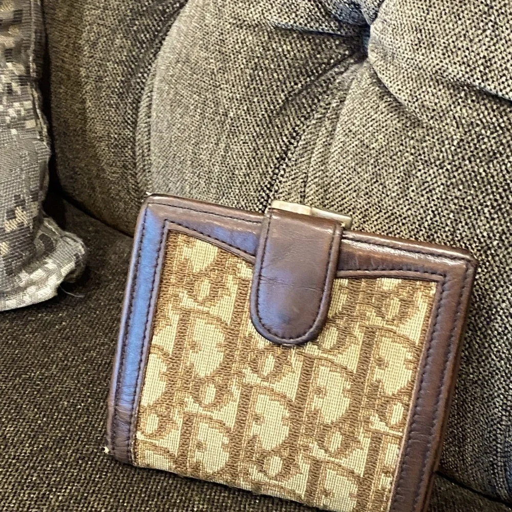 𝅺authentic Vintage Christian Dior wallet